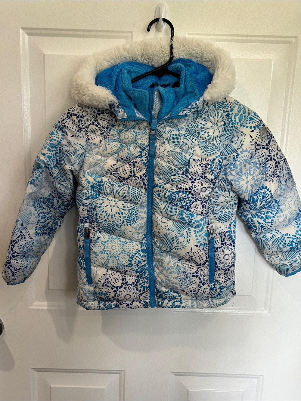 Snozu Girls Blue Patterned Winter Down Jacket with Faux Fur Hood Size 5